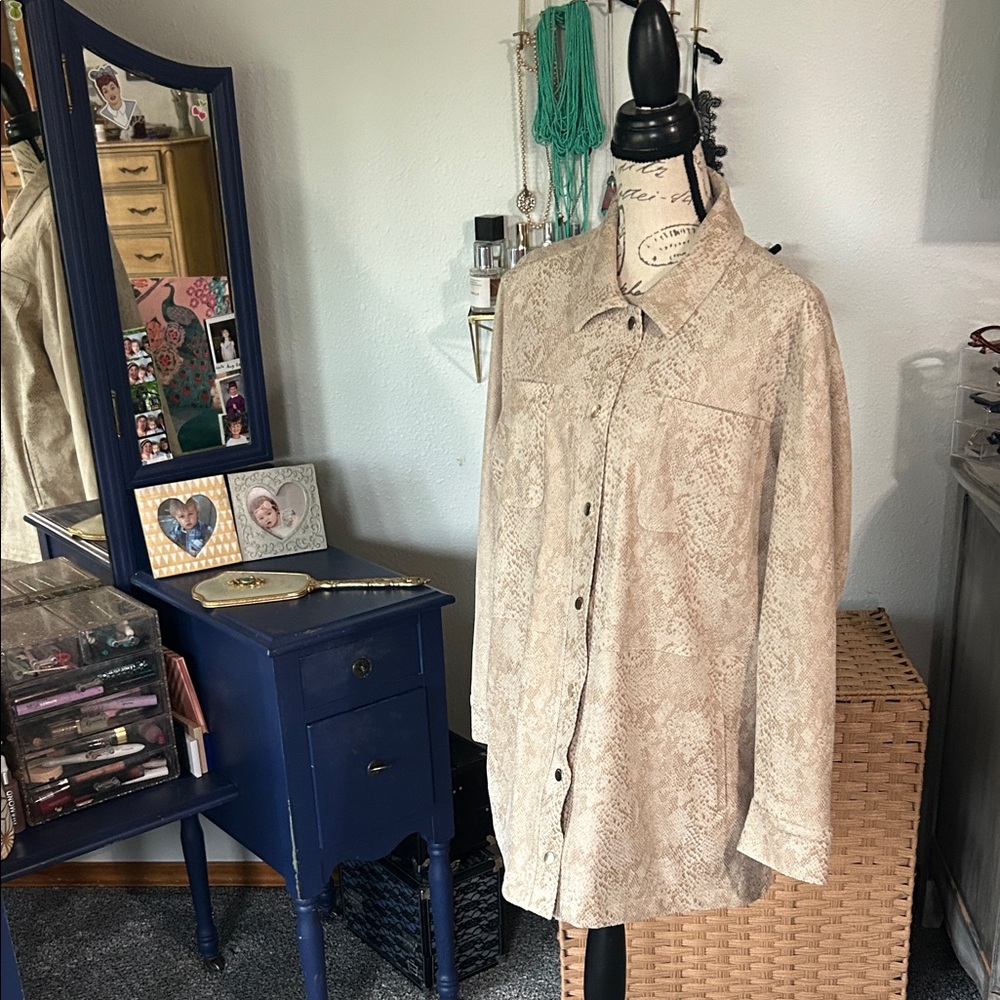 Beige Snakeskin Patterned Shacket